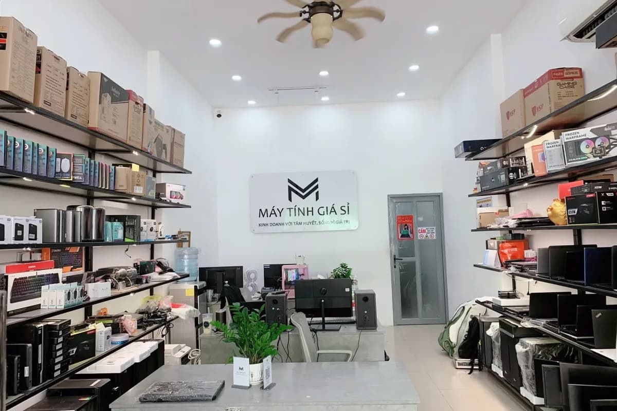Mặt tiền showroom MTGS tại Tân Bình