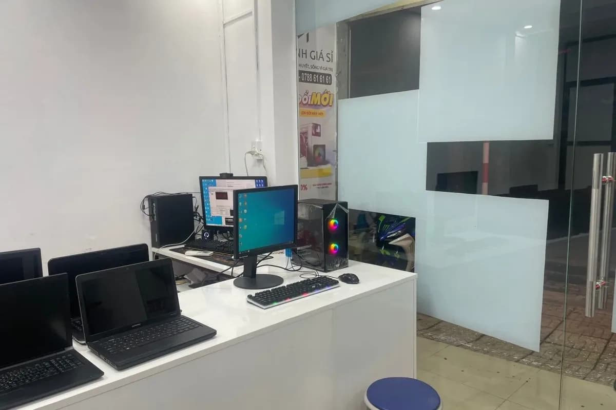 Quầy linh kiện MTGS — linh kiện trưng bày nguồn gốc rõ ràng