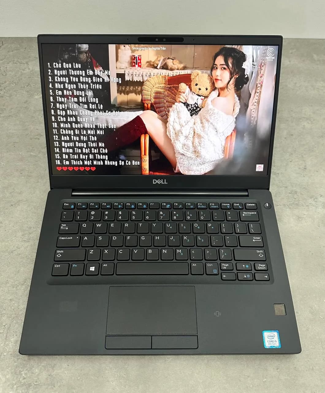 dell-latitude-7390-1.jpg