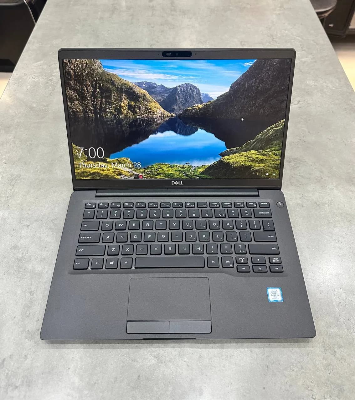 dell-latitude-7400-1.jpg