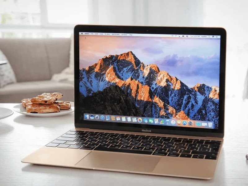 MacBook cũ có hỗ trợ GPU mạnh như laptop Windows cũ không?