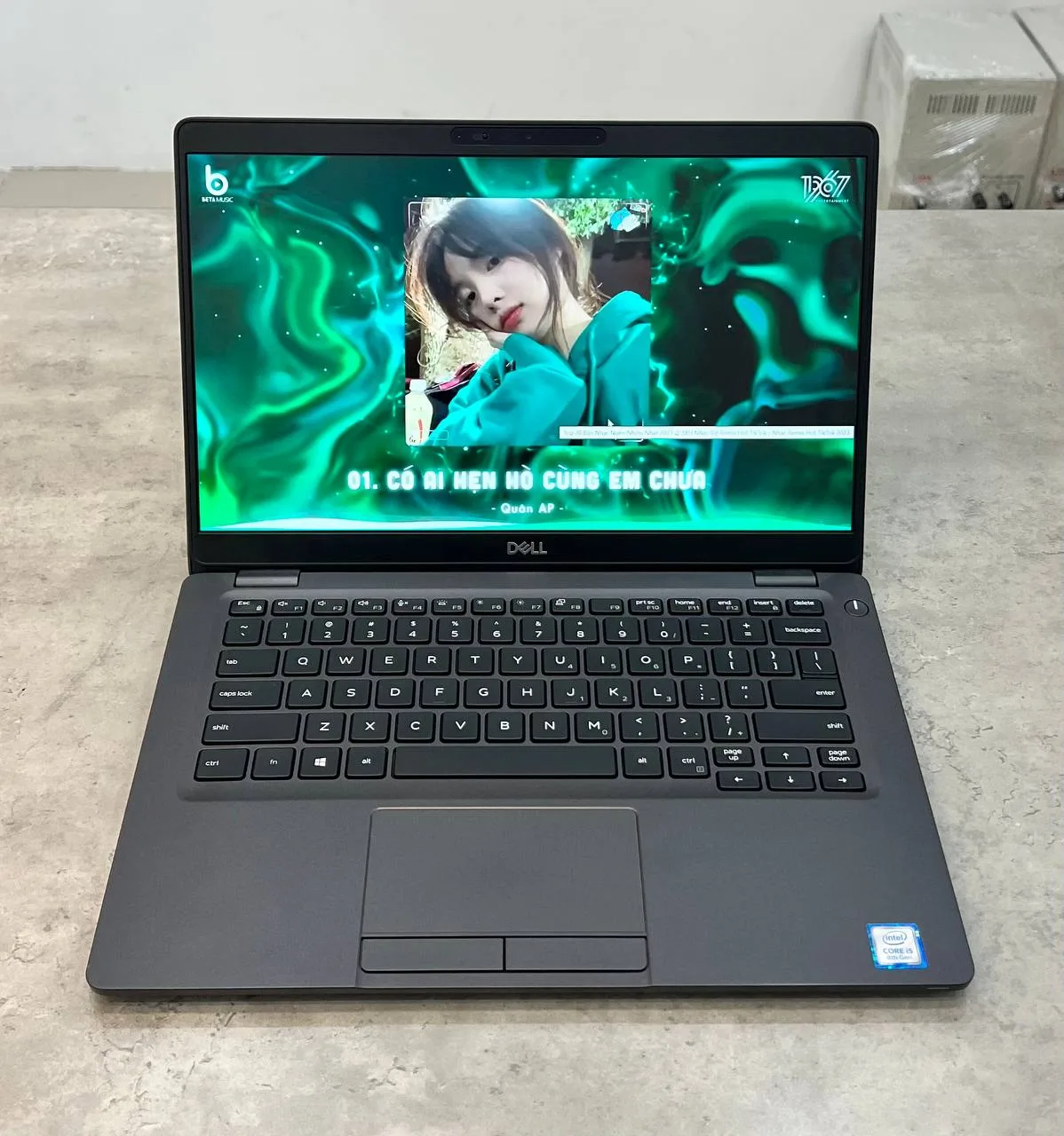 Dell Latitude 5300 2In1 - 1 Dell latitude 5300 2in1
