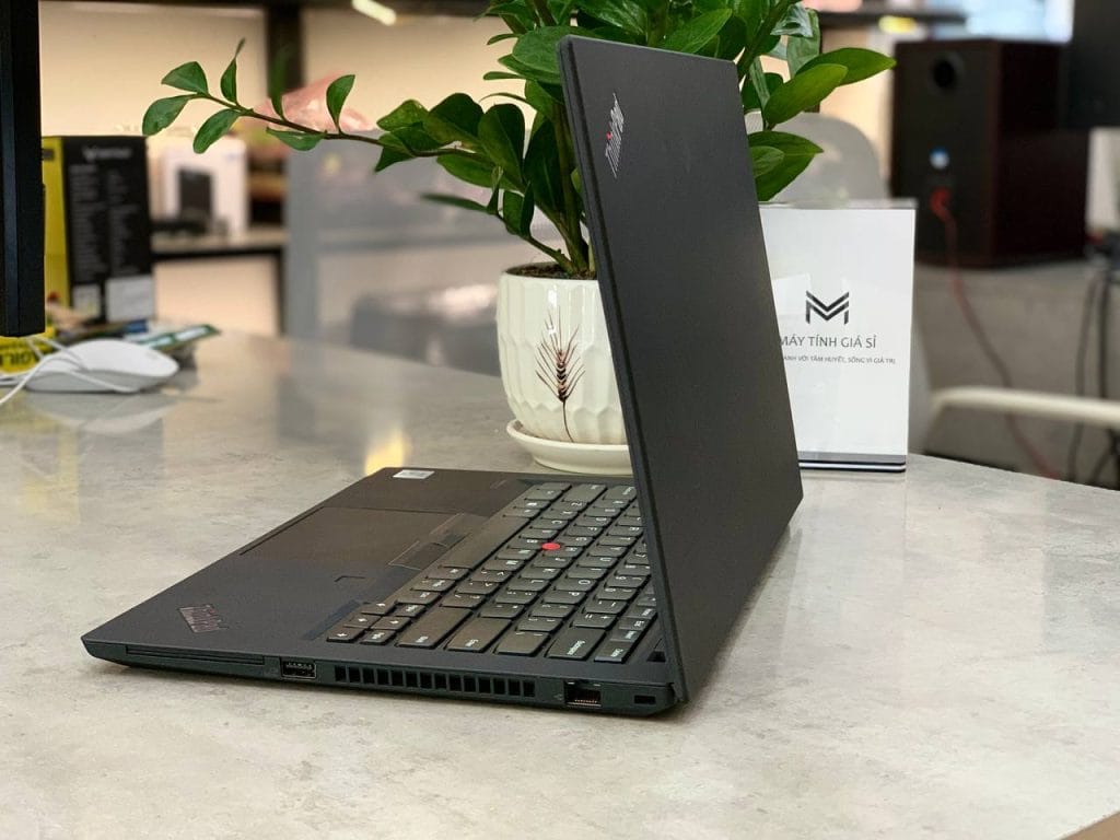 Lenovo Thinkpad T14 G1 - 22 Lenovo-thinkpad-t14-gen-1-1