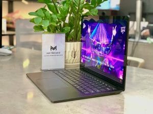 Microsoft Surface Cũ – Giải Pháp Hiệu Quả, Tiết Kiệm Chi Phí ? - 2 Microsoft surface cũ