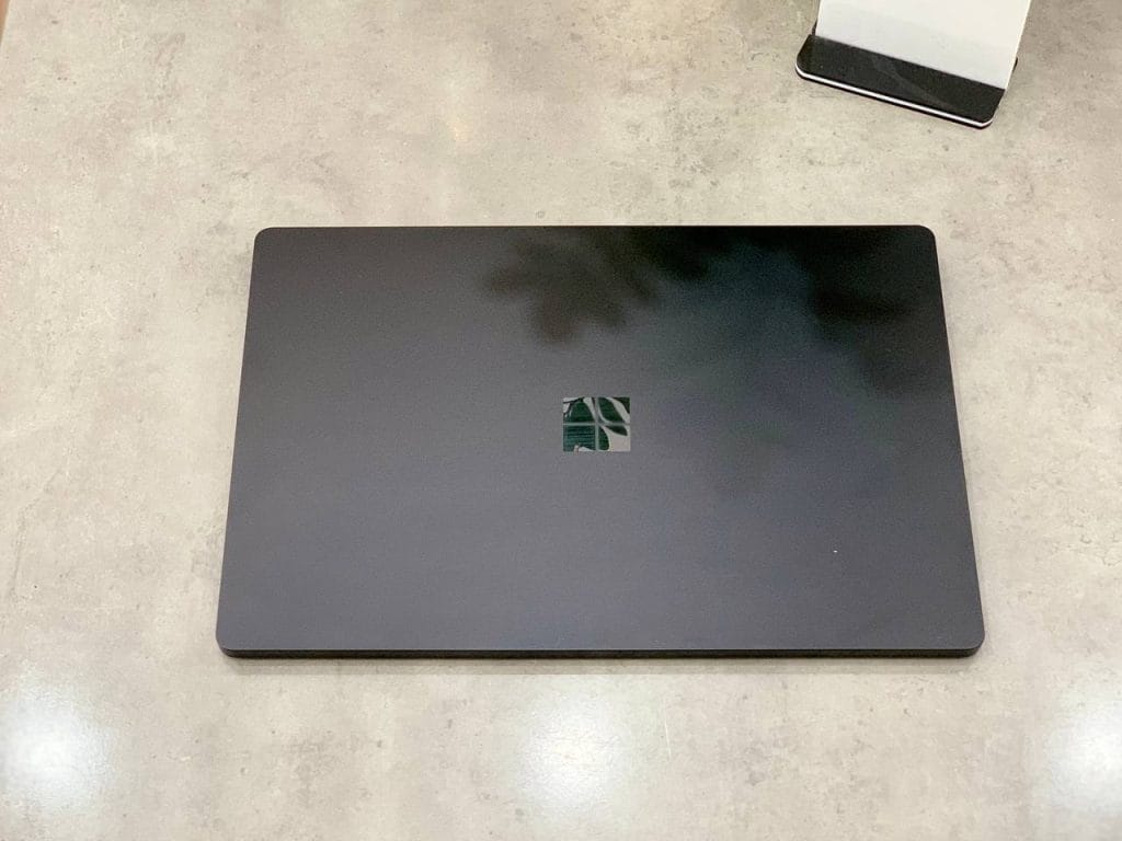 Microsoft Surface Laptop 4 - 17 Microsoft surface laptop 4 - máy tính giá sỉ