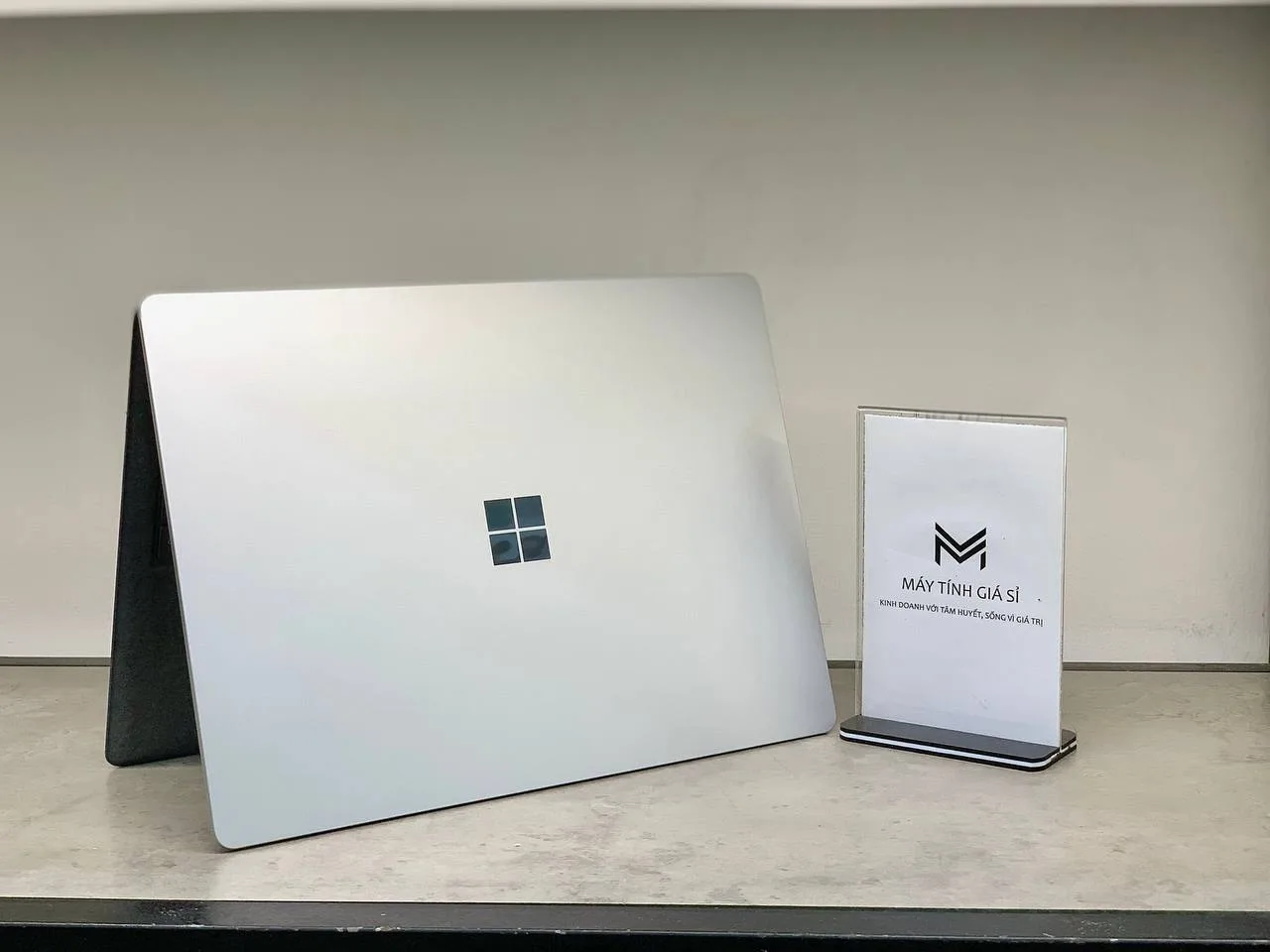 Microsoft Surface Laptop 5 - 8 Microsoft surface cũ