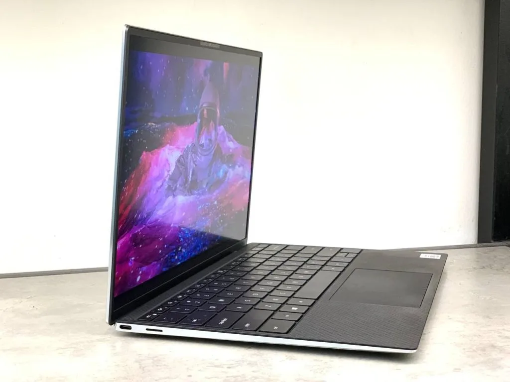 Dell Xps 13 9300 - 22 Dell-xps-9300-6