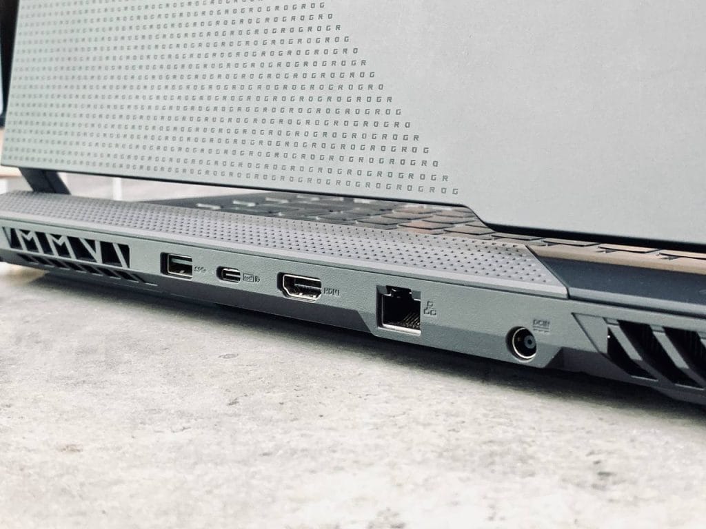 Asus Rog Strix G513 - 30 Asus-rog-strix-g513-8