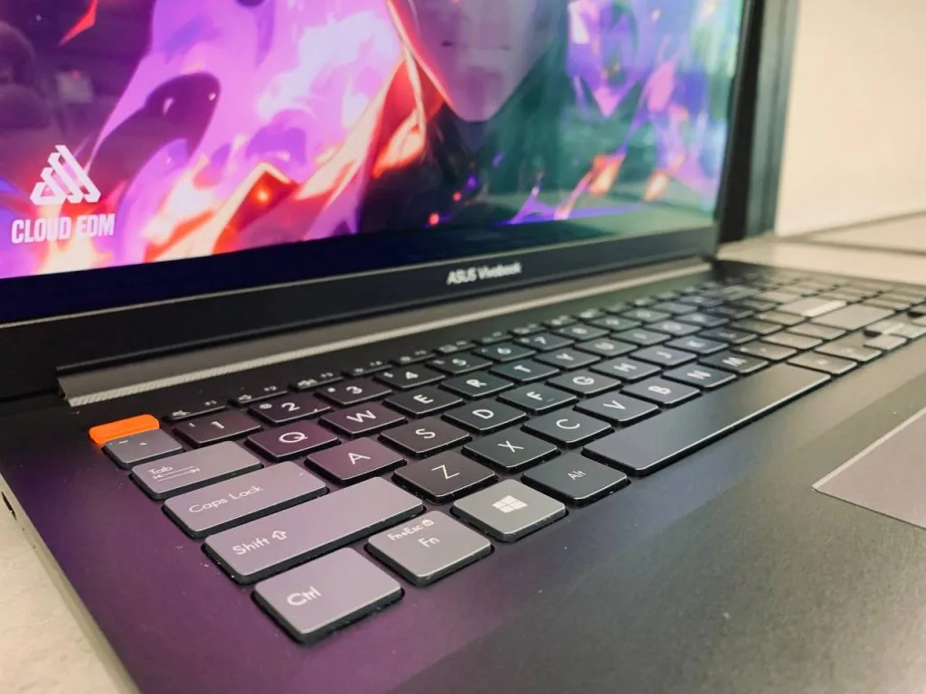 Asus Vivobook M7600 - 28 Asus-vivobook-m7600-9