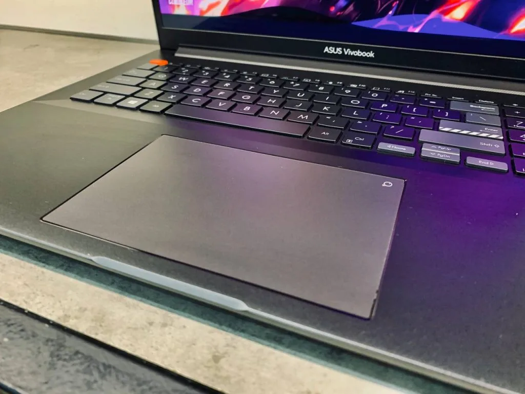 Asus Vivobook M7600 - 27 Asus-vivobook-m7600-3