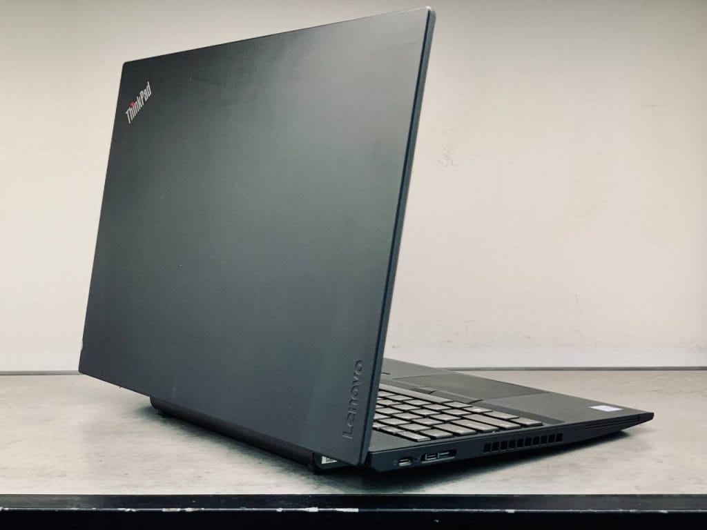 Lenovo-thinkpad-p52s-1