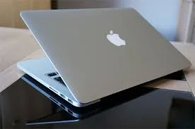 Macbook cũ
