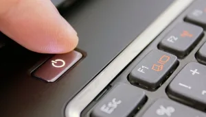 Không tắt laptop cũ đúng cách