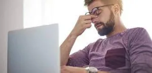 Mẹo Bảo Vệ Laptop Cũ. Tại Sao Không Nên Để Thức Ăn Và Nước Uống Gần Laptop Cũ? - 4 Mẹo bảo vệ laptop cũ