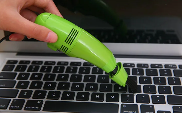 Hướng Dẫn Vệ Sinh Laptop Cũ Định Kỳ Để Duy Trì Hiệu Suất Tốt Nhất - 1 Vệ sinh laptop cũ định kỳ