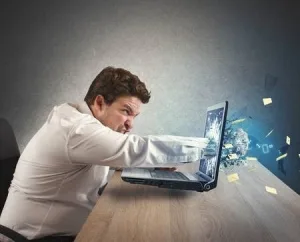 Laptop bật lúc lên lúc không