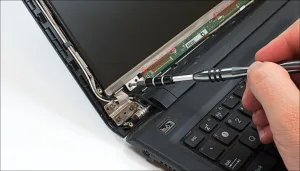 Laptop không vào điện-liên quan gì đến màn hình