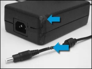 Kiểm Tra Và Thay Thế Adapter Khi Laptop Không Nhận Nguồn Điện - 5 Laptop không nhận nguồn điện khi cắm sạc