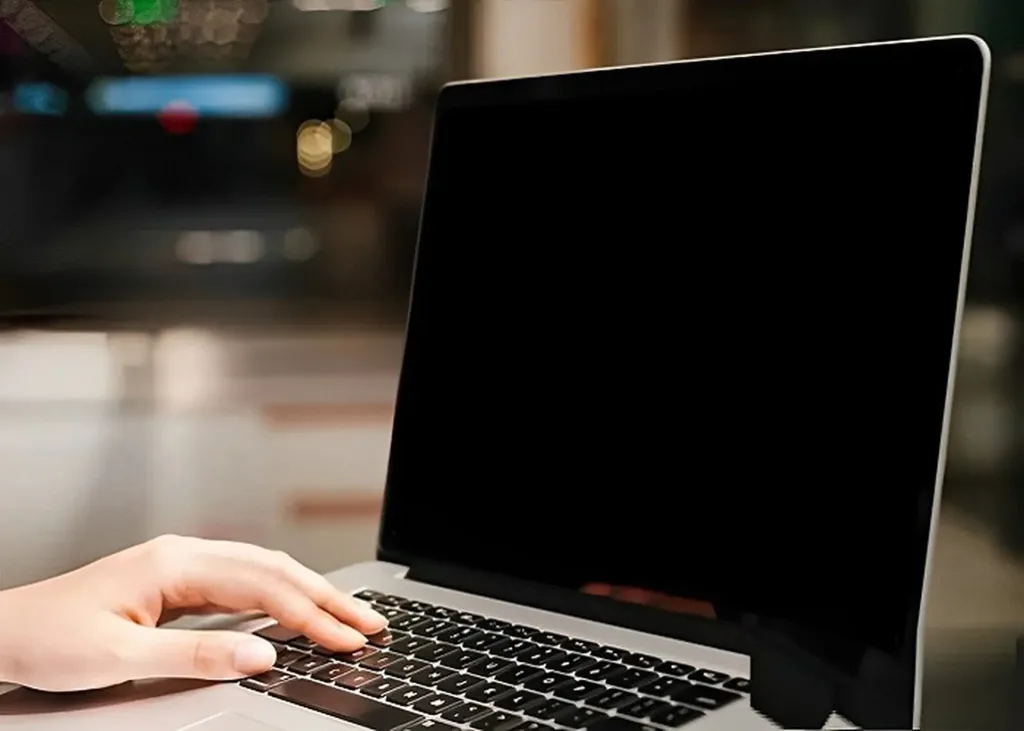 Laptop Cũ Cho Giáo Viên Sử Dụng Trong Nhiều Giờ Không? - 1 Freelancer nên chọn laptop cũ thay vì máy mới