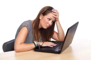 Laptop Bật Lúc Lên Lúc Không – Liệu Có Phải Do Màn Hình? - 2 Laptop bật lúc lên lúc không