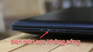 Laptop cắm sạc vào nhưng không lên đèn