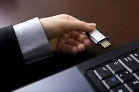 Khắc phục lỗi laptop cũ không nhận cổng usb