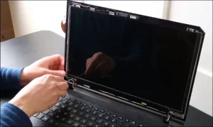 Nguồn cấp cho màn hình bị đứt