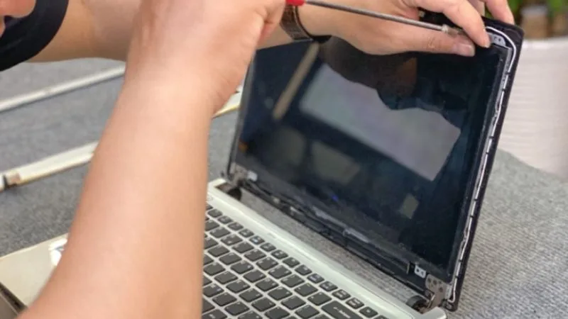 Thay Màn Hình Mới Nhưng Laptop Vẫn Không Lên Hình - 1 Thay màn hình mới nhưng laptop vẫn không lên hình