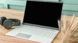 Freelancer nên chọn laptop cũ thay vì máy mới