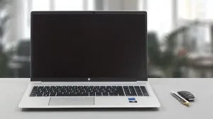 Laptop cũ cho freelancer làm video