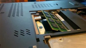 Ram lỗi khiến laptop không hiển thị