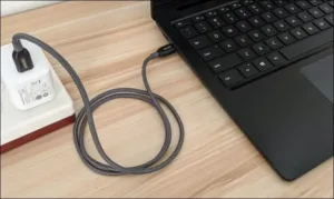 Laptop Lúc Sạc Thì Lên Rút Sạc Thì Đen Màn Hình – Nguyên Nhân Và Cách Xử Lý - 2 Laptop lúc sạc thì lên rút sạc thì đen màn hình