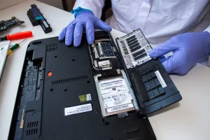 Sửa Chữa Laptop Quận Tân Bình Giá Rẻ - Uy Tín Số 1, Gọi Ngay!