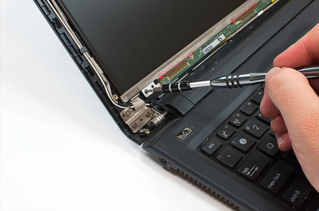 ⚡ Giá sửa bản lề laptop Tân Bình 🔥-chỉ từ 250k