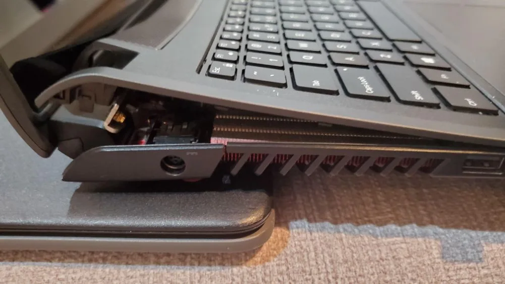 ⚡ Hàn bản lề laptop HCM ✅giá chỉ từ 200K