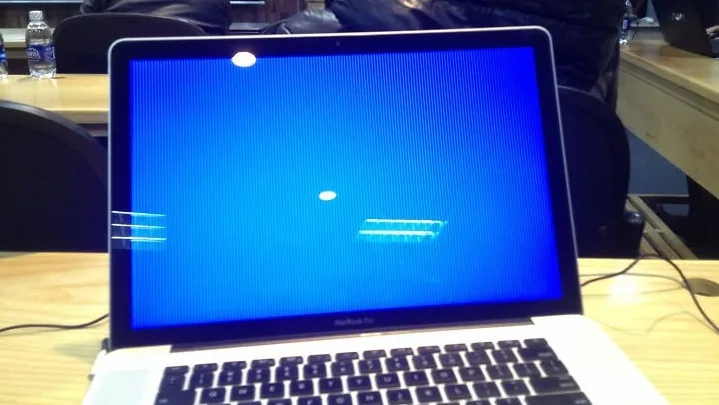 ⚡ Sửa Laptop Bị Xanh Màn Hình Tân Bình-Gọi 0924.21.21.21 